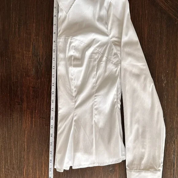 WHBM White Button Down Poplin Shirt Size: 2 - Business Casual Quiet Luxury - Picture 7 of 10